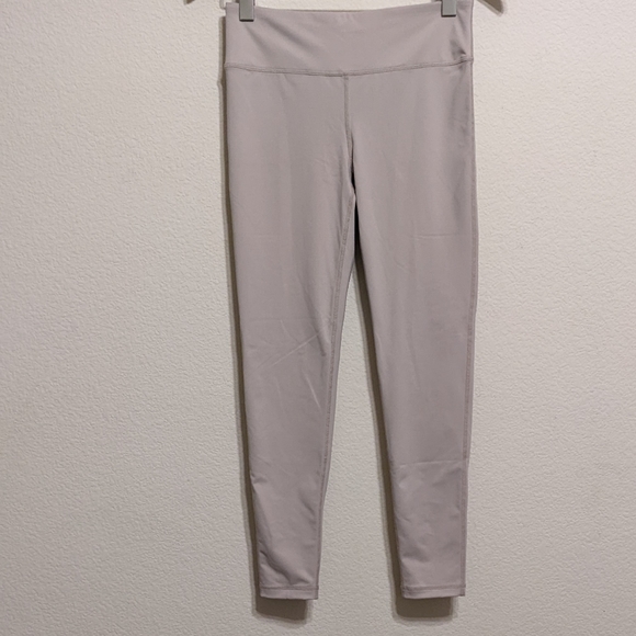 Mono B Taupe Leg Cutout Leggings Size Medium. Excellent pre-owned condition - Picture 1 of 7